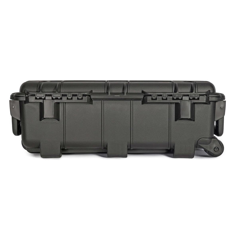 Wheeled Nanuk 962 Waterproof Hard Case with Padded Divider, Black