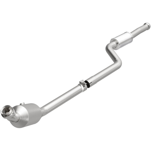 MagnaFlow 21-497 Catalytic Converter: Direct-Fit, OEM Grade, Compatible With 2011-2012 Mercedes-Benz C300 3.0L (Federal/EPA Compliant)