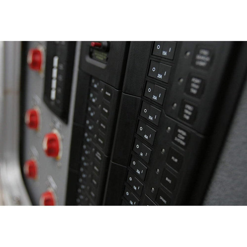 Blue Sea Systems Circuit Breaker 7406 SC1 30A, Flat Rocker
