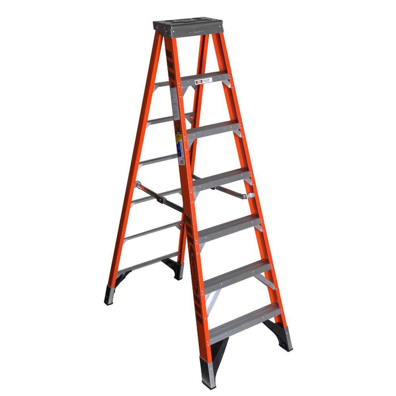 Premium Werner (7407) Step Ladder, Fiberglass