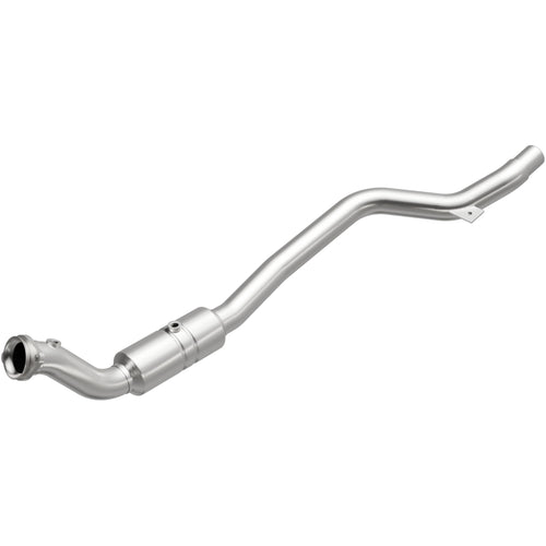 OEM Grade MagnaFlow Direct-Fit Catalytic Converter Federal/EPA Compliant 52100 - Stainless Steel 2.5in Main Piping, 52.125in Overall Length, Pre-Converter and Midbed O2 Sensor - Replacement OEM