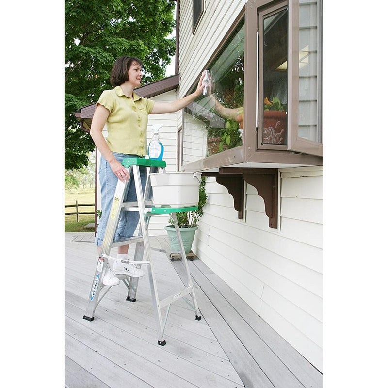 354 Werner stepladders, 4 feet, Green,red
