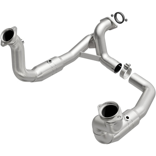 MagnaFlow 52297 Catalytic Converter: OEM Grade, Direct-Fit, Compatible with 2011-2017 Ford F-250 Super Duty, Compatible with 2011-2017 F-350 Super Duty (Federal/EPA Compliant)
