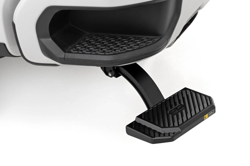 Rough Country Bed Step Retractable for Chevy Silverado & GMC Sierra 1500 (2019-2026) - Manual Pull Tailgate Step, Non-Slip Truck Step