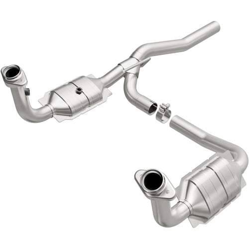 Catalytic Converter MagnaFlow 51829: OEM Grade, Direct-Fit, Compatible with 2007-2011 Dodge Nitro (Federal/EPA Compliant)