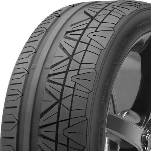 285/25ZR20 Nitto Invo 93Y