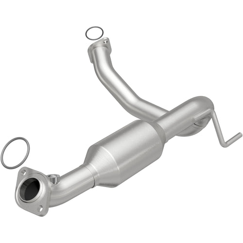 Catalytic Converter MagnaFlow 51231: OEM Grade, Direct-Fit, For 2010-2019 Toyota 4Runner, For 2010-2014 Toyota FJ Cruiser (EPA Compliant)