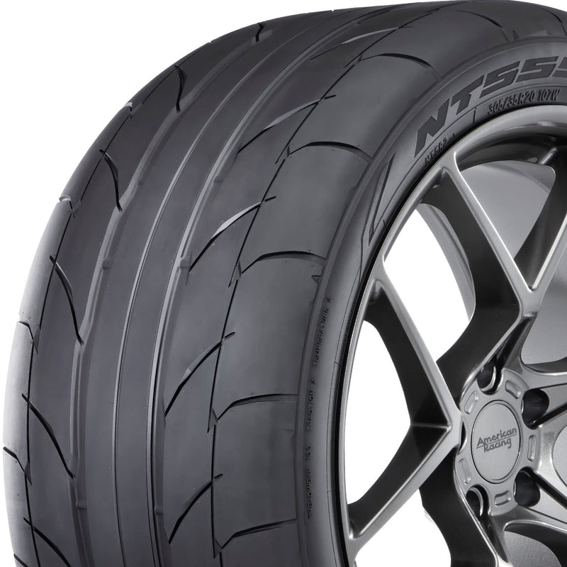 NT555RII Nitto P275/40R17 93W