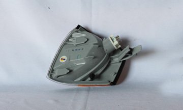 Passenger Side Pilot Automotive Park/ Signal Lamp Assembly