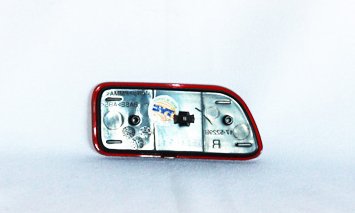 Left TYC Reflector Assembly Compatible with 2002-2009 Chevrolet Trail Blazer