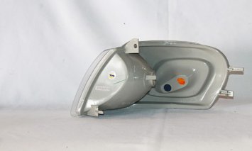 Right TYC Turn Signal/Parking/Side Marker Light Compatible with 1997-2005 Chevrolet Venture