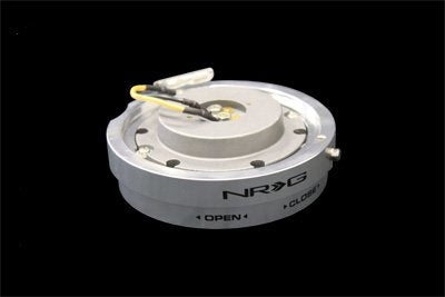 NRG Innovations Quick Release Hub Thin Version Steering Wheel, 6x70 & 6x74mm Bolt Patterns, 1" Depth Universal Quick Release Kit, Silver, NRG-SRK-400SL