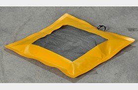 T8343 Eagle SpillNest Drip Pad, 38" x 42" x (96 cm x 107 cm), X-Large, Black