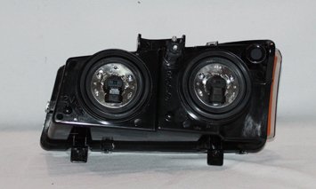 Right TYC Headlight Assembly Compatible with 2003-2004 Chevrolet Silverado