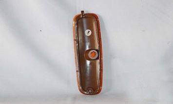 Right Side TYC Marker Light Compatible with 1996-2002 Chevrolet Express Vans