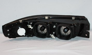 Right TYC Headlight Assembly Compatible with 1997-1999 Buick Le Sabre