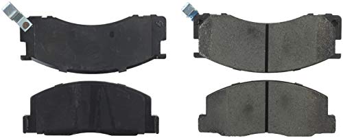 Front StopTech 308.05000 Brake Pads with Shims and Hardware Street