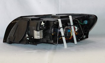 Right TYC Headlight Assembly Compatible with 2004-2007 Volvo S40