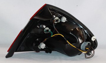 2005-2009 BUICK LACROSSE NEW AUTOMOTIVE REPLACEMENT TAIL LIGHT LEFT HAND TYC 11-6136-00