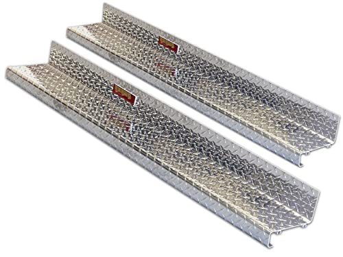 Diamond Plate Owens Running Board with Custom OC8495ECX Bracket