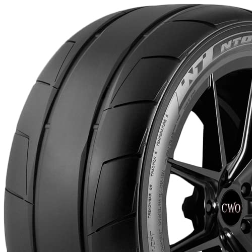 P305/35ZR19 Nitto NT05R 94Y