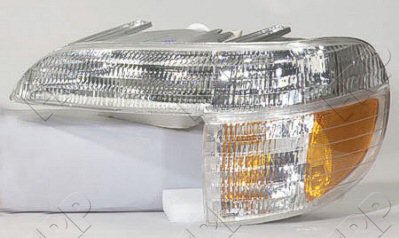 Pilot Automotive Side Marker/Park/Signal Lamp Driver Side