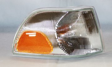 Passenger Side Pilot Automotive Park/ Signal Lamp Assembly