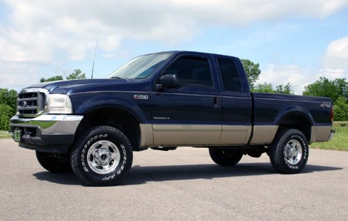 2.5" Rough Country Leveling Kit w/V2 Shocks for 1999-2004 Super Duty 4WD - 48970