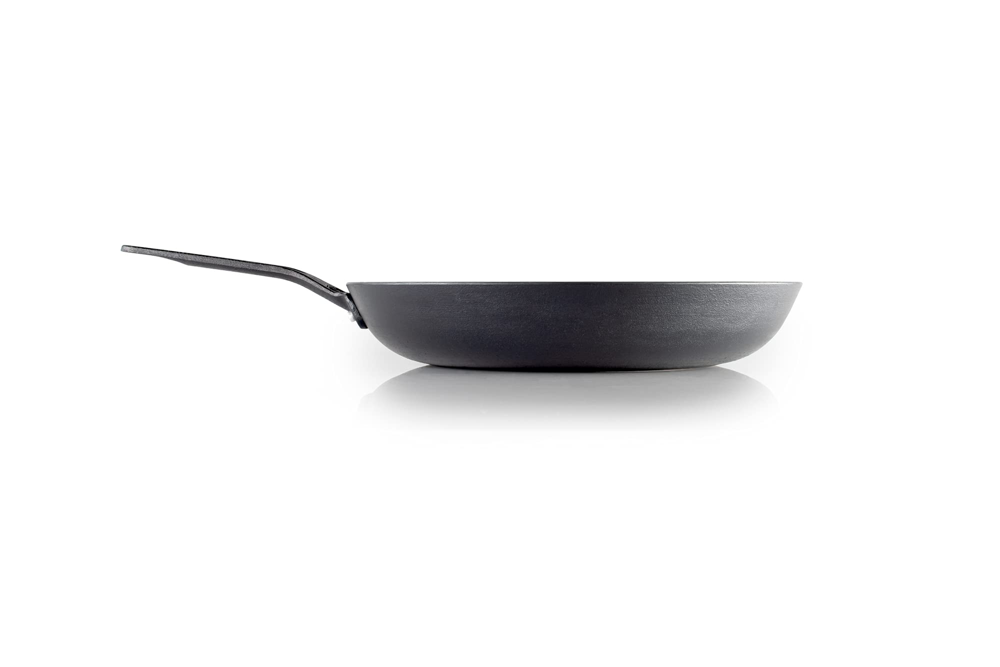 GSI Outdoors 12” Guidecast Frying Pan | Lightweight Cast Iron Frying Pan for Camping, Cabin and Home Kitchen