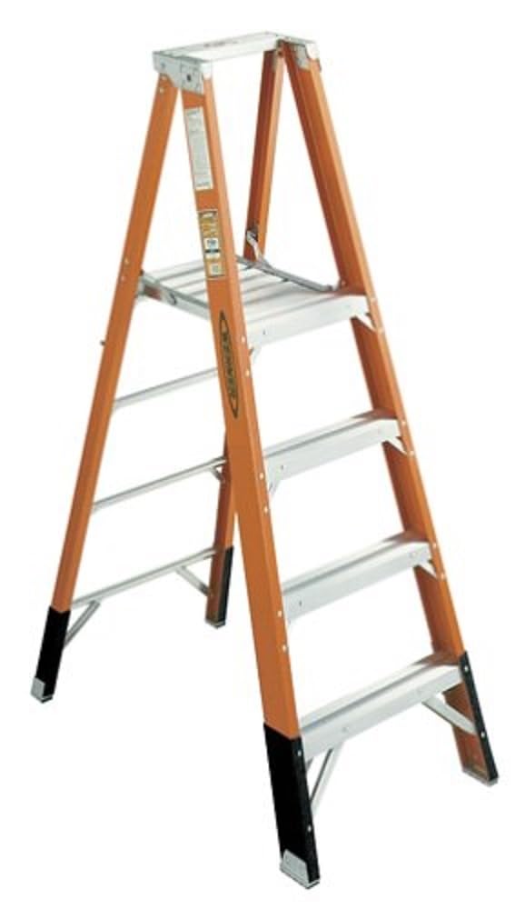P7404 Werner 375-Pound Duty Rating Type IAA Fiberglass Platform Ladder with Platform at 4 Feet