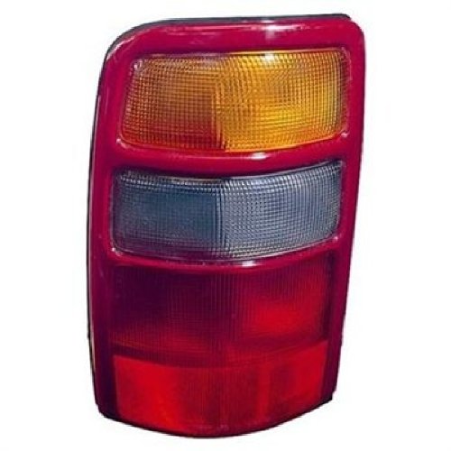 00-03 CHEVY LEFT TAIL LIGHT SUBURBAN/TAHOE/GMC YKON