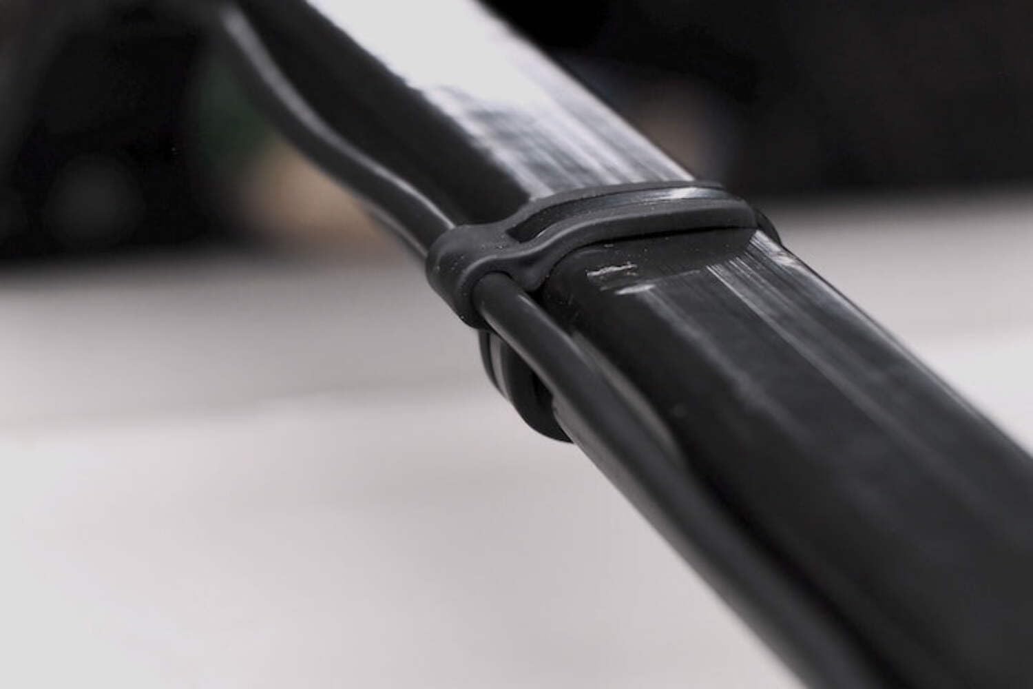 Rubber Cable Zip Tie Mounts Base Kit Flexroute, Outdoor UV Resistant Black Nylon Cable Tie Heavy Duty, Rugged Durable Reusable Rubber Wire Cable Clips 25 Pack Medium (9/32"-3/8") 7.1mm-9.5mm