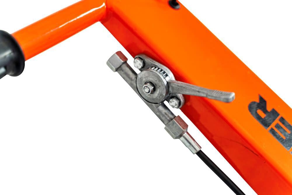 18-Inch DK2 7 HP 208 cc Trencher