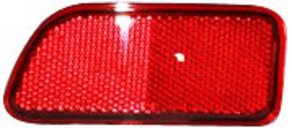 Left TYC Reflector Assembly Compatible with 2002-2009 Chevrolet Trail Blazer