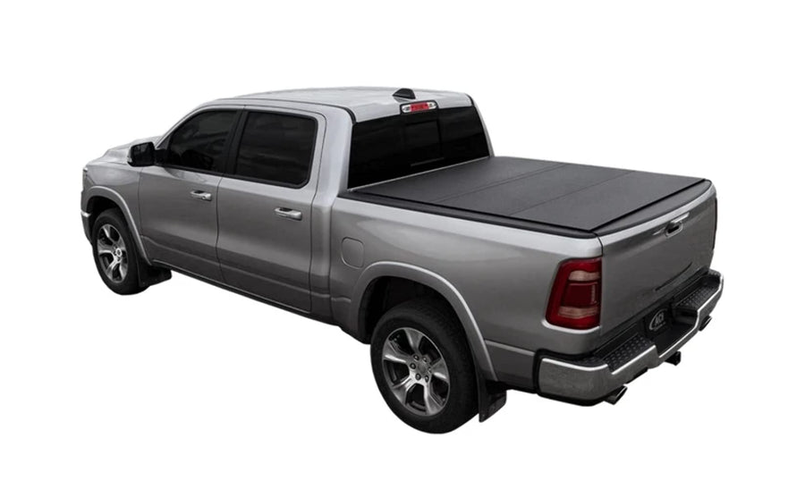 Hard Tri-Fold Cover LOMAX B3040049; Black Urethane Finish; Split Rail;