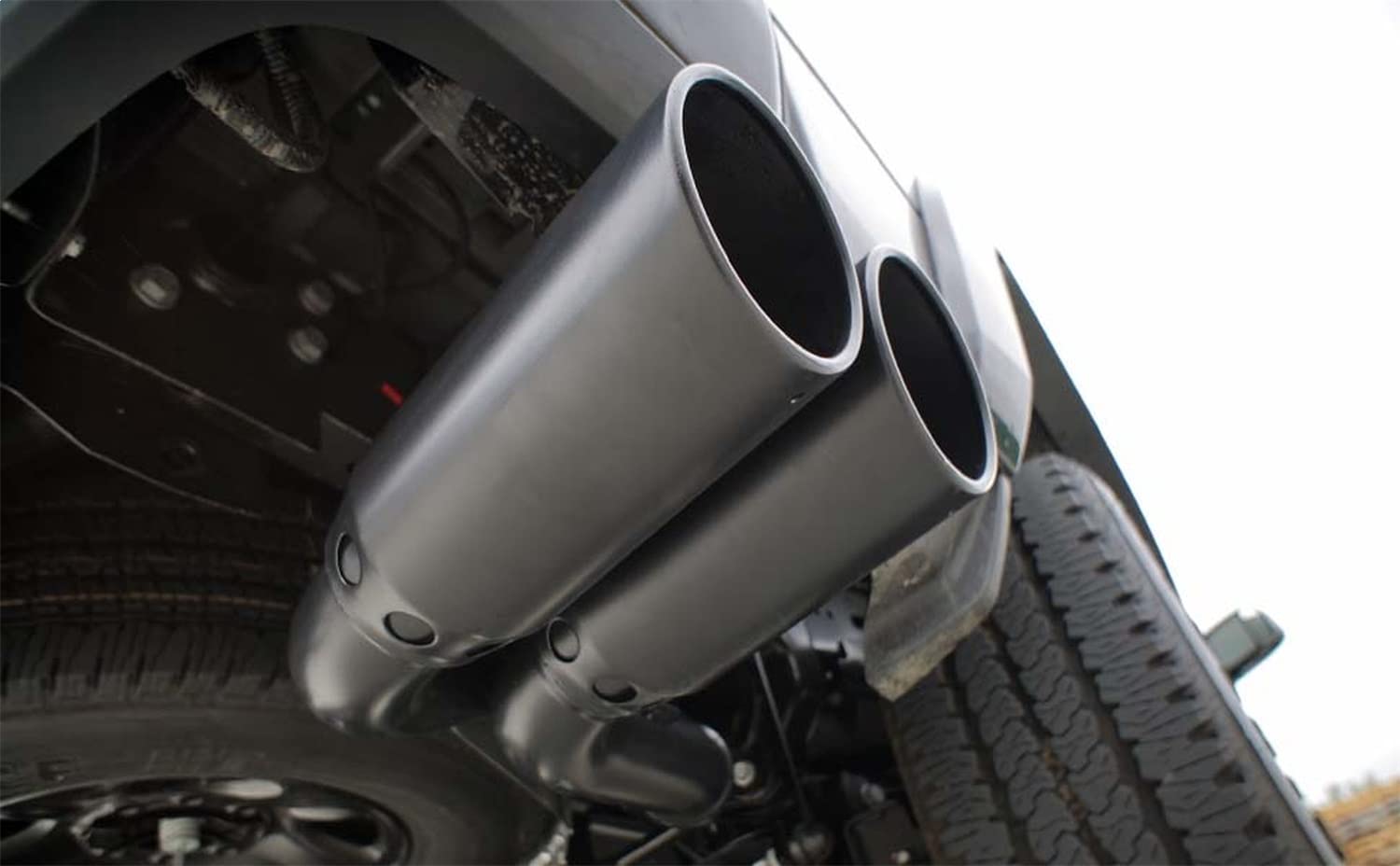 Black Series MagnaFlow Filter-Back Performance Exhaust System 17072