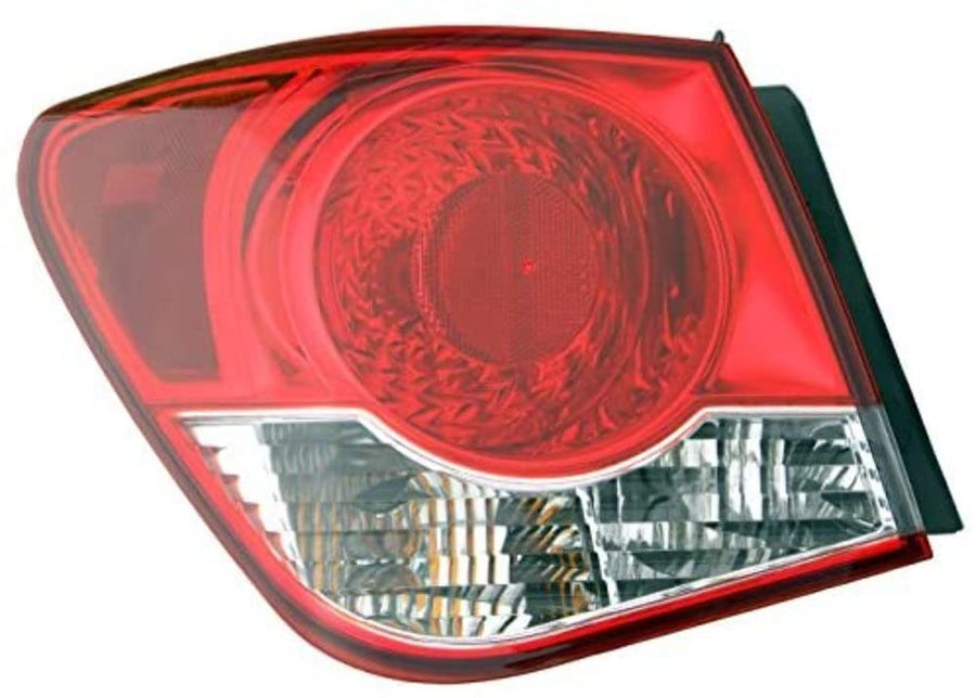 GM573-B000L Eagle Eyes Tail Light
