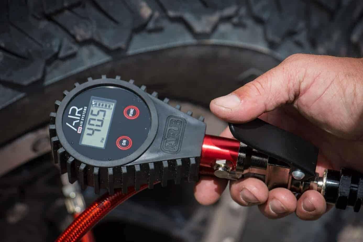 ARB Digital Tire Pressure Gauge ARB601 with Braided Hose and Chuck, Inflator and Deflator 25-75 PSI Readings