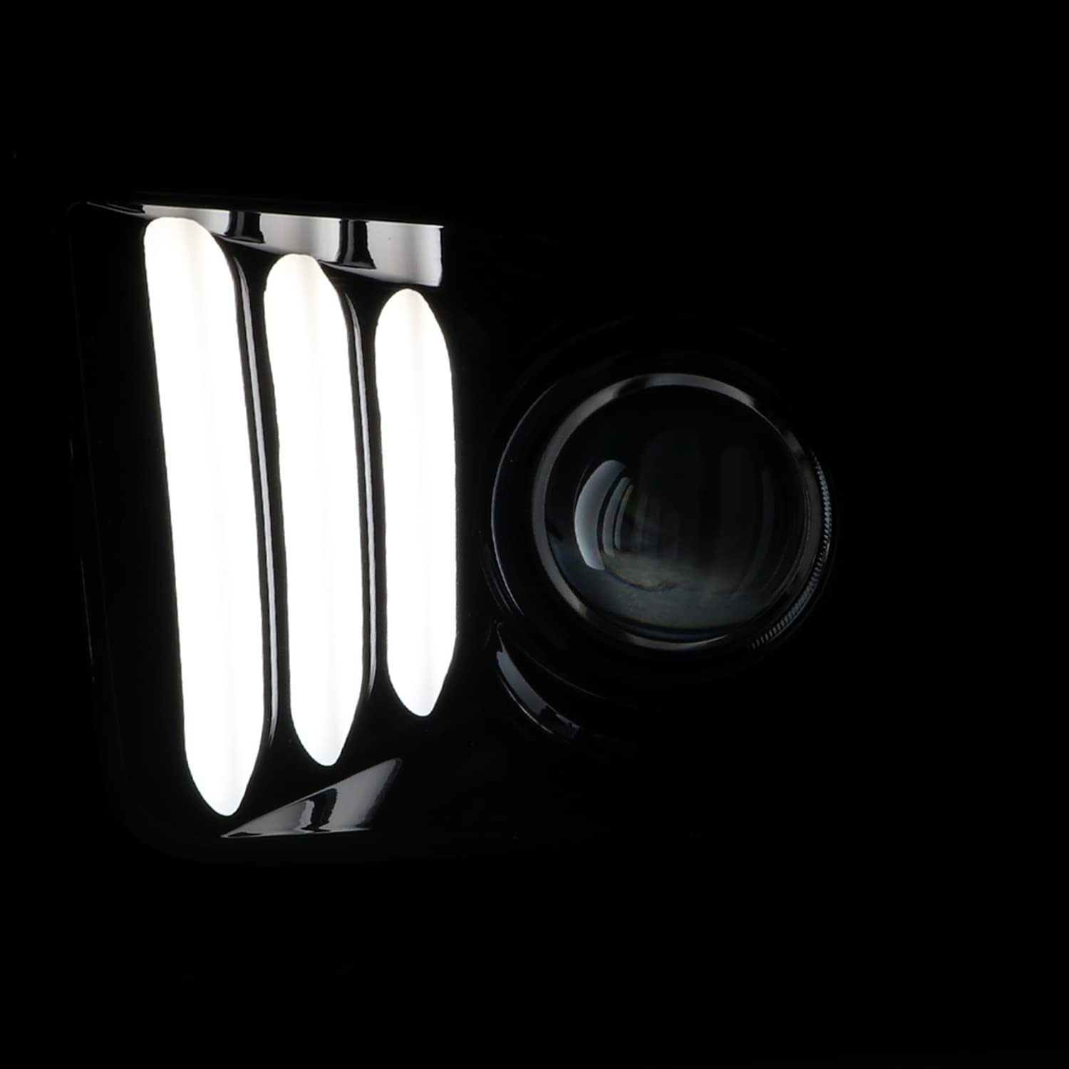 Jet Black SPEC-D TUNING Projector Headlights w/LED Light Bar Compatible with 2005-2009 Ford Mustang, Left + Right Pair Headlamps Assembly