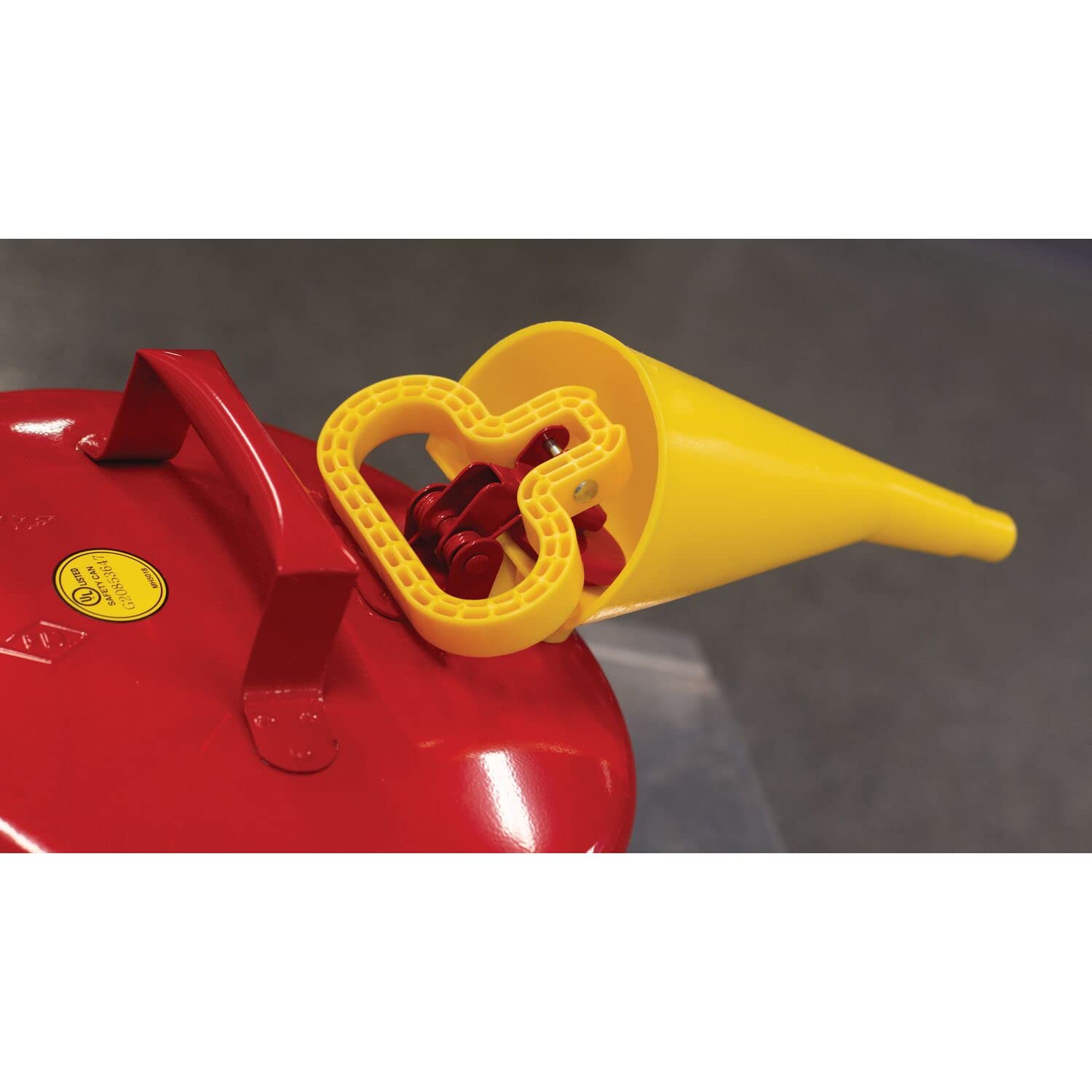 Eagle 2 Gallon Green Type I Safety Gas Can for Oil and Other Combustibles with Flame Arrester, Self-Closing Lid, and F-15 Funnel, Made in the USA, Galvanized Steel Flammable Storage Can, UI20FSG