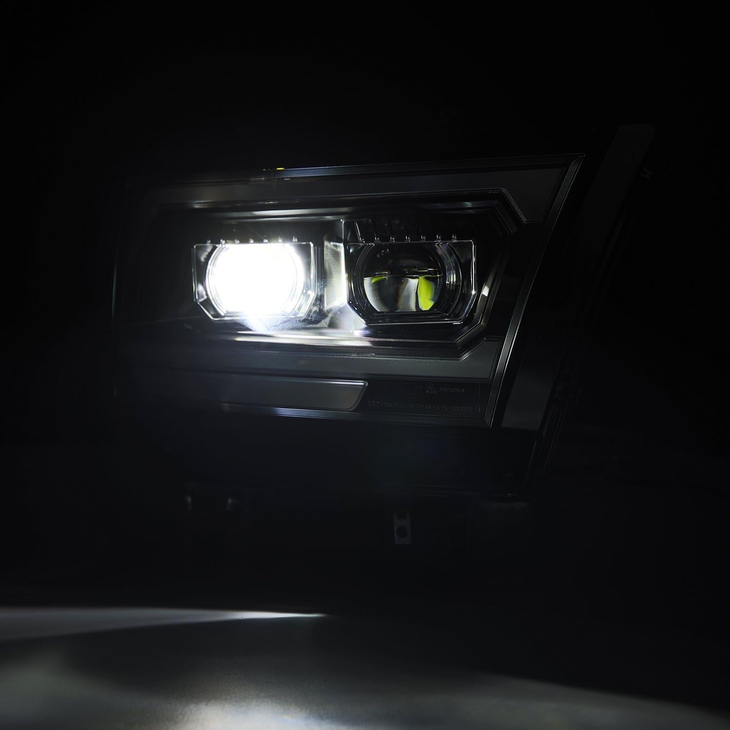 Luxx-series AlphaRex 880576 Projector Headlights