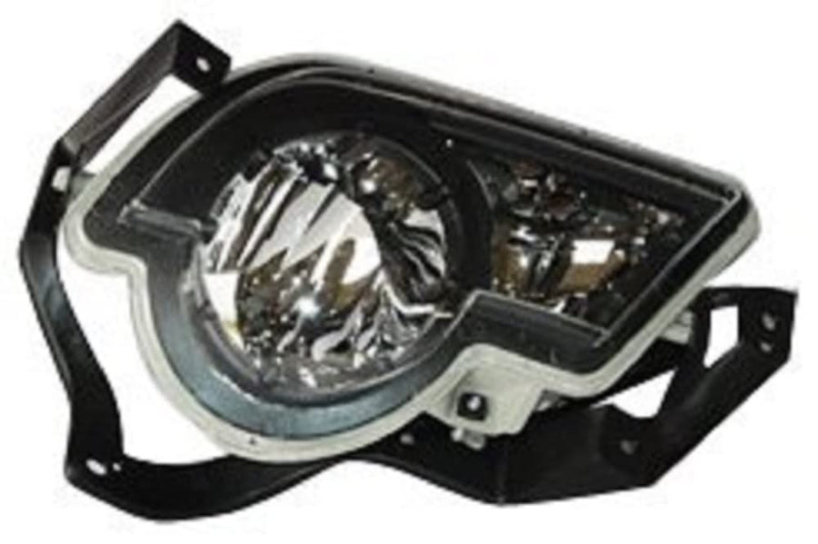 Right TYC Fog Light Assembly Compatible with 2002-2006 Chevrolet Avalanche
