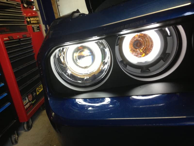 121308 ANZO USA Headlight Set w/CCFL Halo-Black Projector