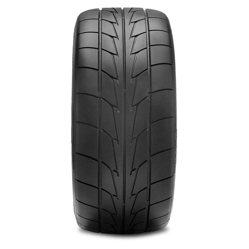 285/35ZR18 Nitto NT555R 97Y