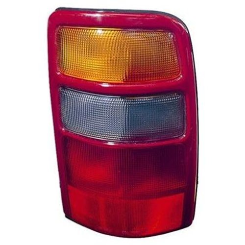 00-03 CHEVY TAIL LIGHT RIGHT CHEVROLET SUBURBAN/TAHOE/GMC YKON