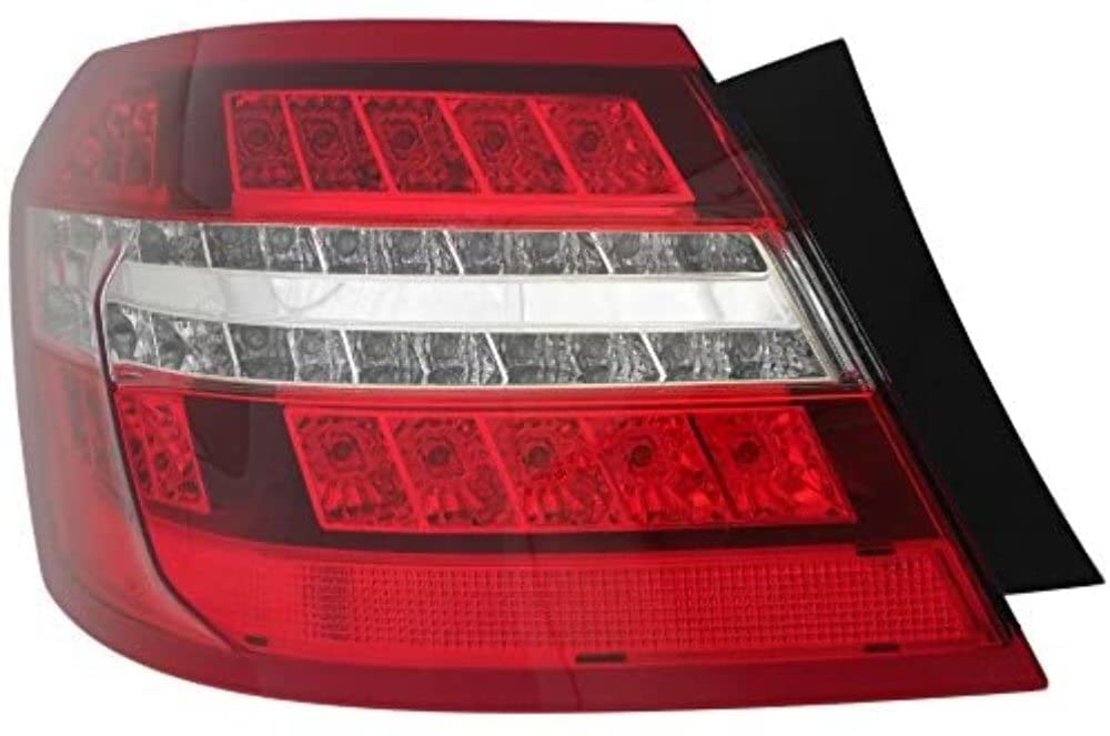 BZ158-B000L Eagle Eyes Tail Light