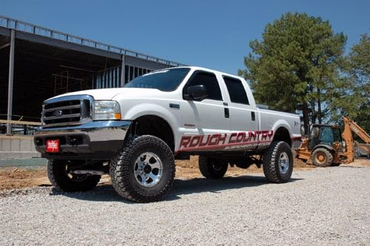 6" Lift Kit Rough Country w/V2 Shocks for 1999-2004 Ford Super Duty 4WD - 49670