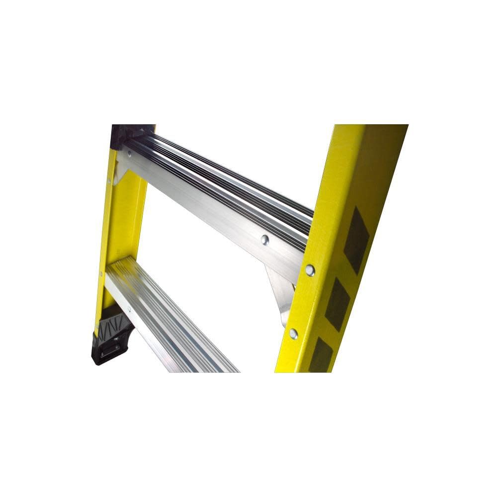 7306 Werner 375-Pound Duty Rating Type IAA Fiberglass Stepladder, 6-Foot