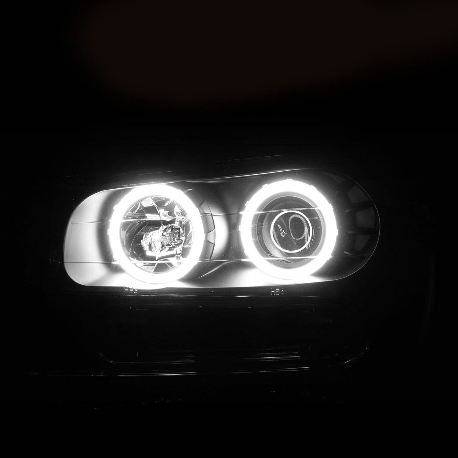 Projector Headlights ANZO - 02-09 Chevrolet Trailblazer (Will Not Fit 06-09 LT) w/Halo Black Housing (111572)