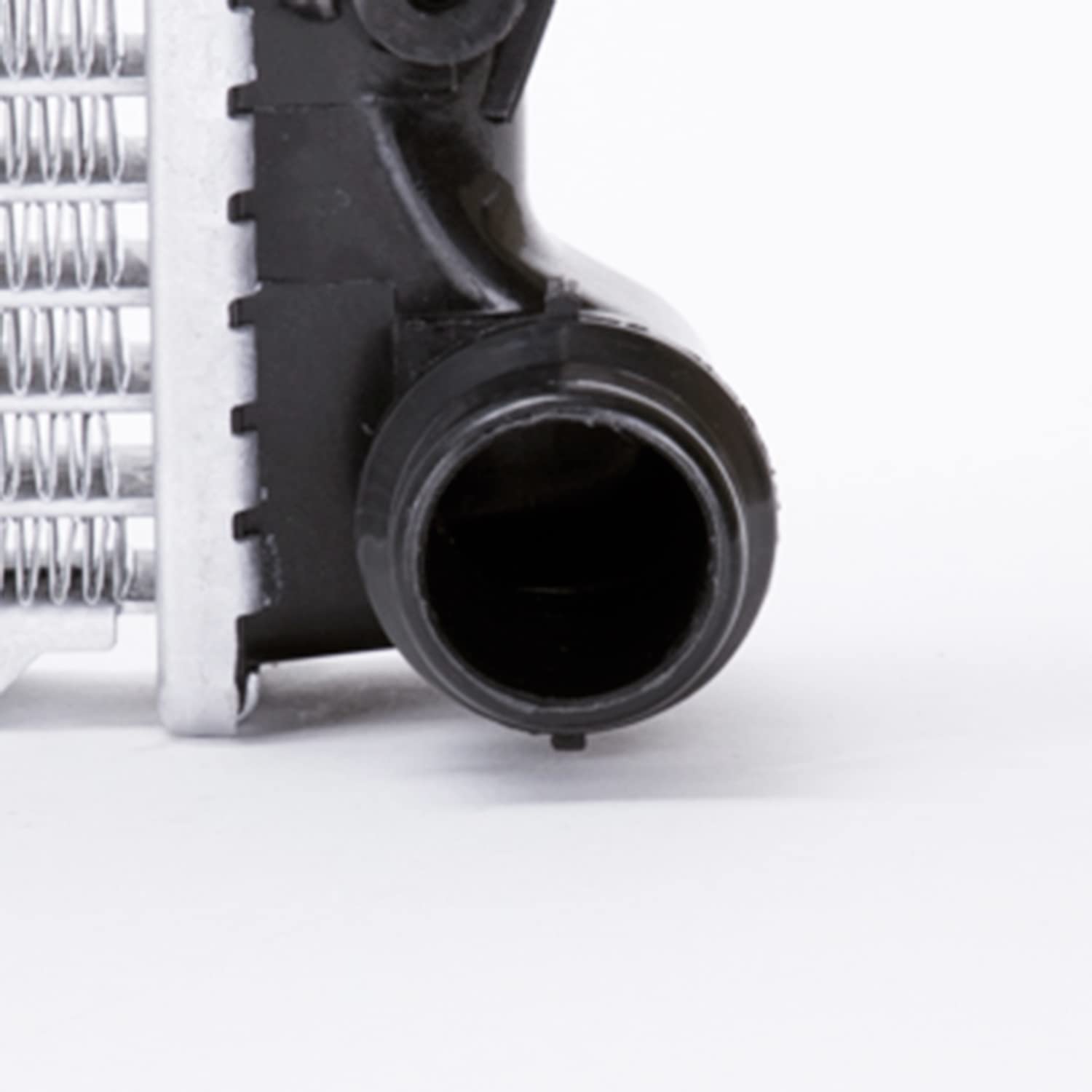 Radiator TYC 2241 Compatible with 1998-2007 Volkswagen New Beetle